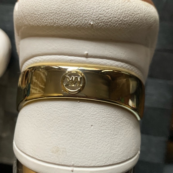 Brand new women’s 7 Micheal kors sneakers - Picture 3 of 7